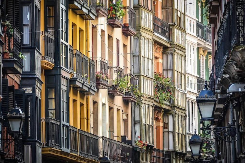 Ferienwohnung Cultura Y Gastronomia En El Casco Viejo Bilbao Exterior foto